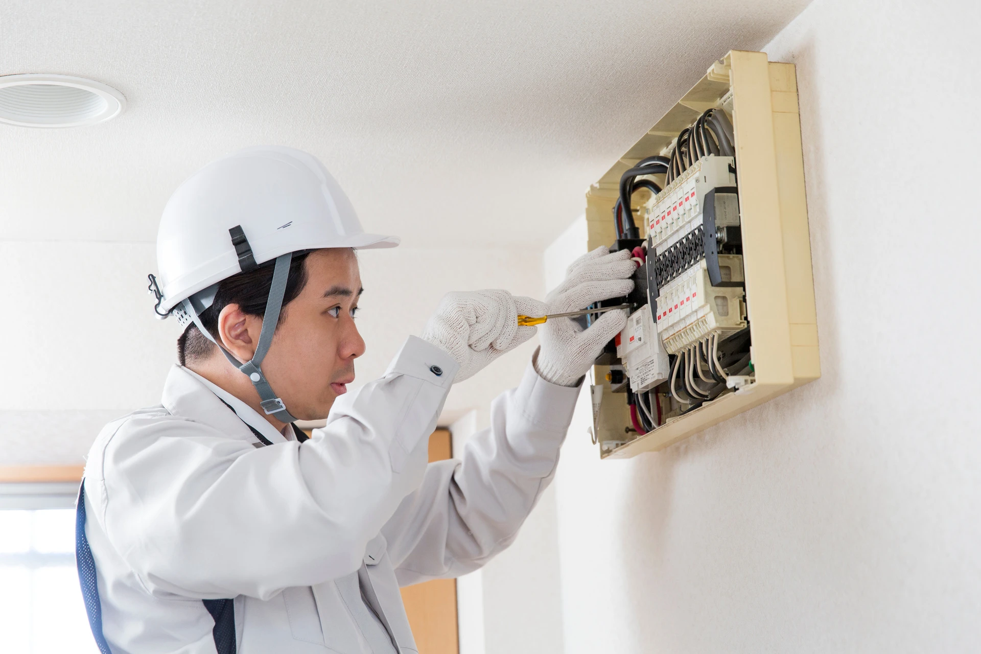 キャリアアップを目指す電気工事士へ！